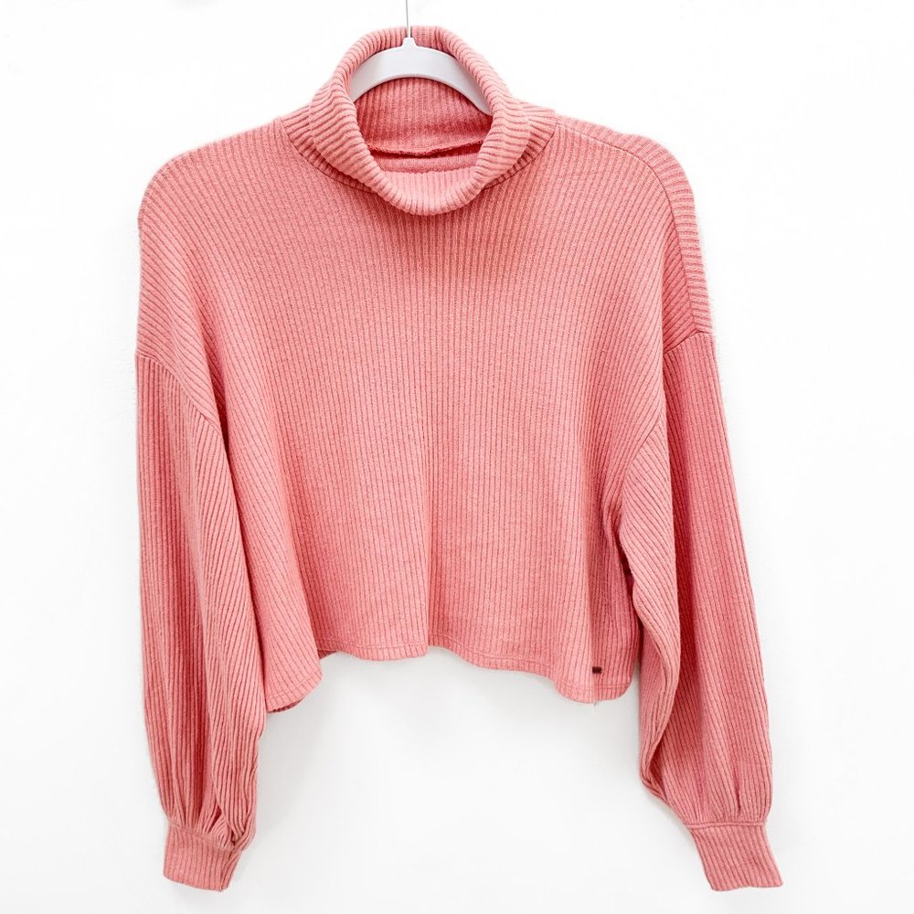 Hollister Cropped Turtleneck